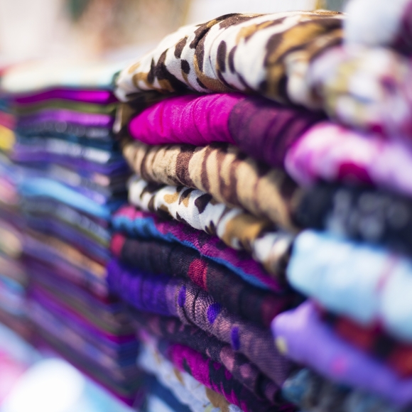 Meet your Posher, Vee - Picture 2 of 2